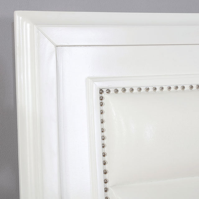 Golva Queen Bed